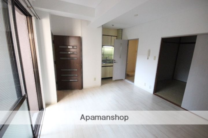 ビラシャレルの居間