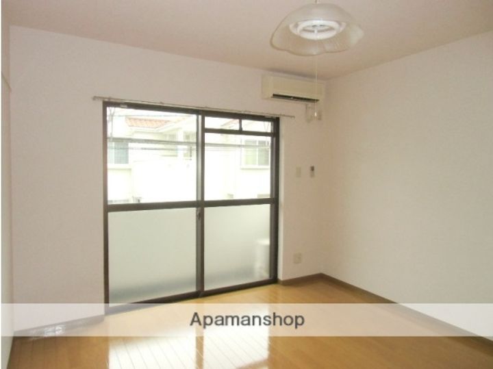 T.R.Mマンションの居間