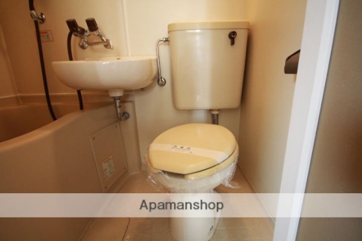 ラクセス舟入の内装