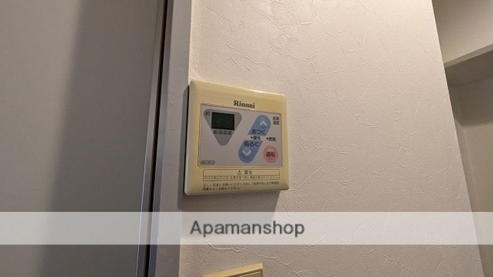 ワイアンドワイ宝町ビルの内装