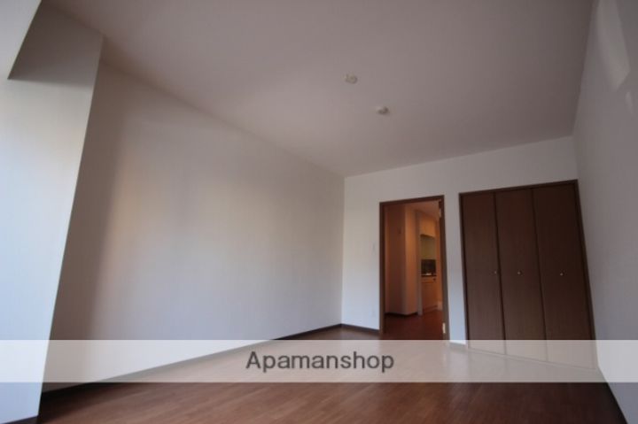 シャトー広島514の居間