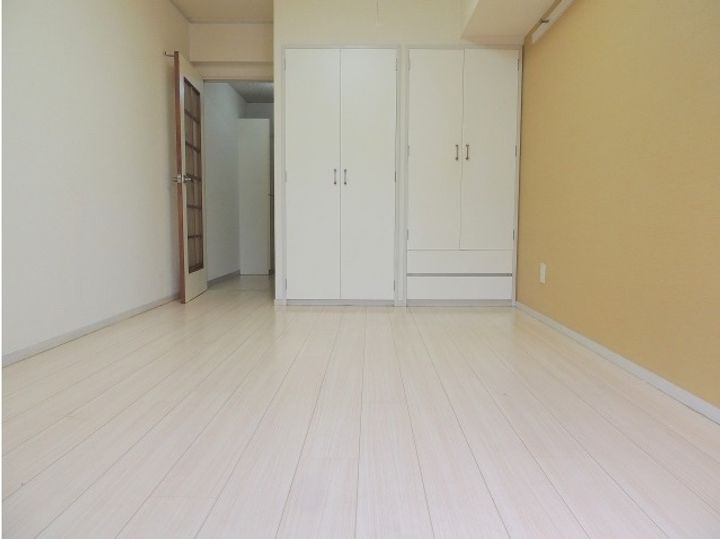 ハイツたかす310号室の居間