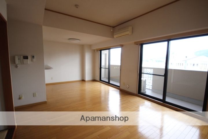 天衣中筋の内装