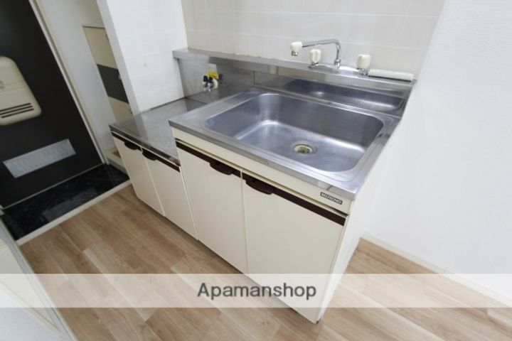 グランツ高須のキッチン