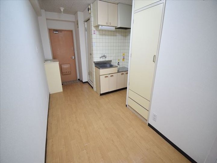 長谷川ビル307号室の居間