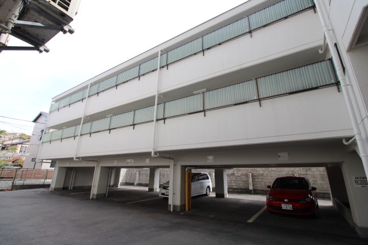 ヤスダ第2ビル203号室の外観