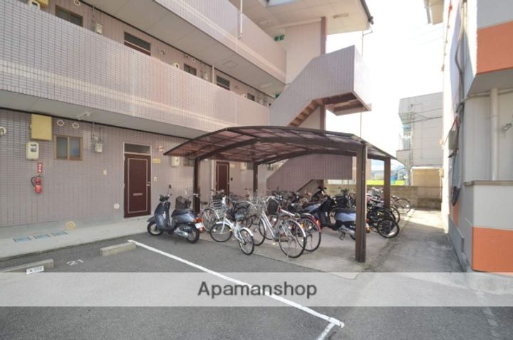 尾形ハイツA棟307の外観