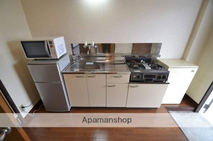 尾形ハイツD棟201のキッチン