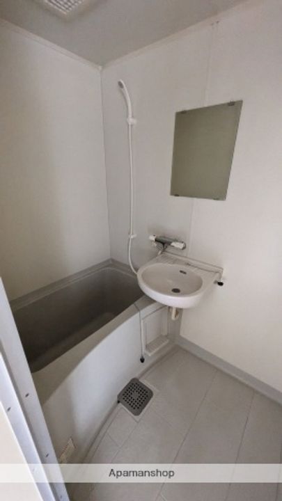 プレゼンス西条中央204の風呂