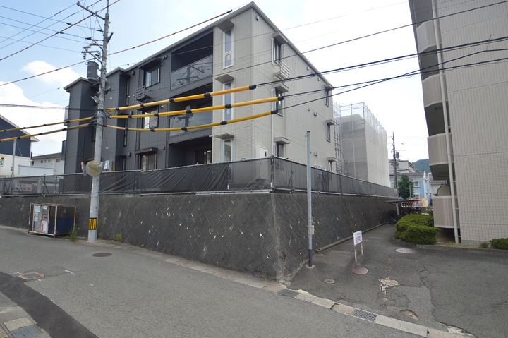 プレミア西条中央A棟の外観