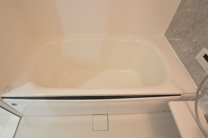 プレミア西条中央B棟の風呂