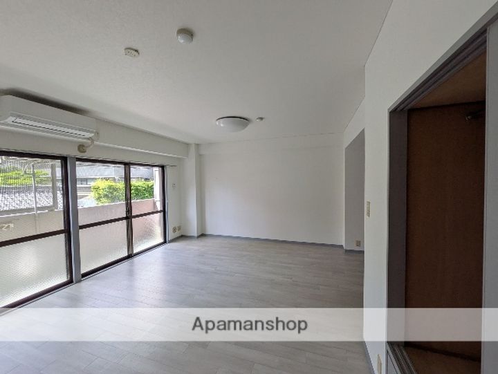 ビラシャレルの内装