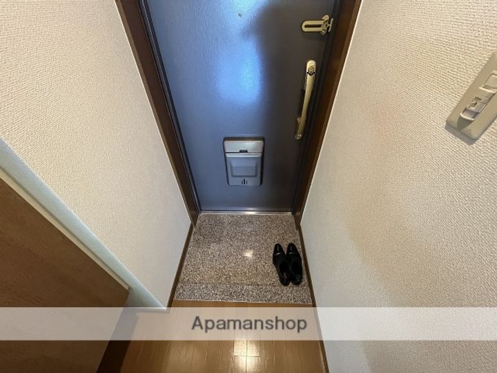 ウイング金屋町ステーションサイドの玄関