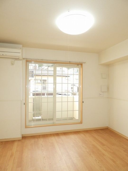 SOUTH中山1番館の居間