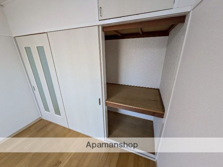 山崎ビルの内装