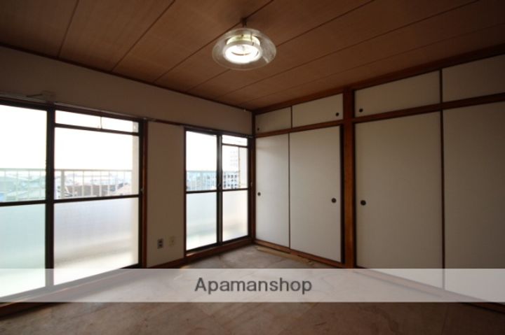 下脇ビルの内装