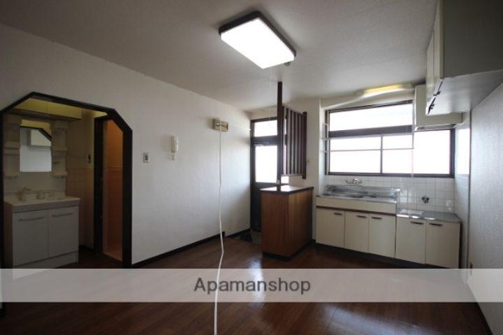 下脇ビルの居間