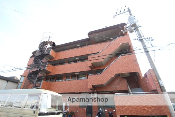 下脇ビルの外観