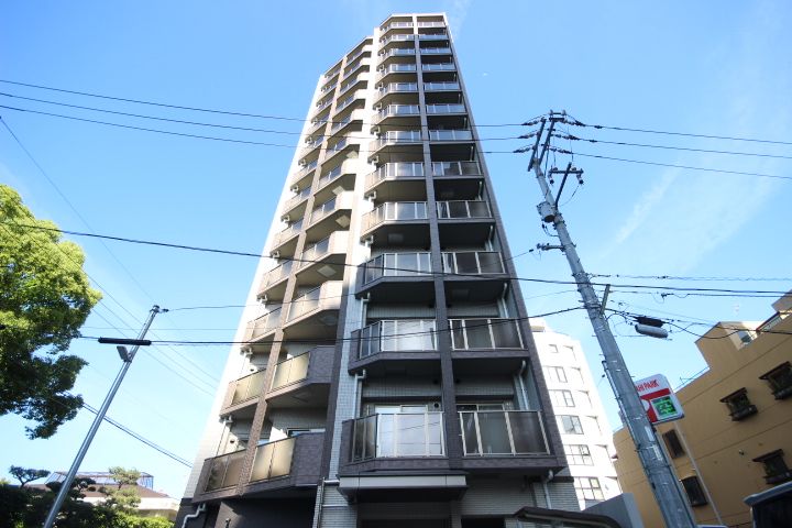 広島県広島市中区上幟町の賃貸マンションの外観