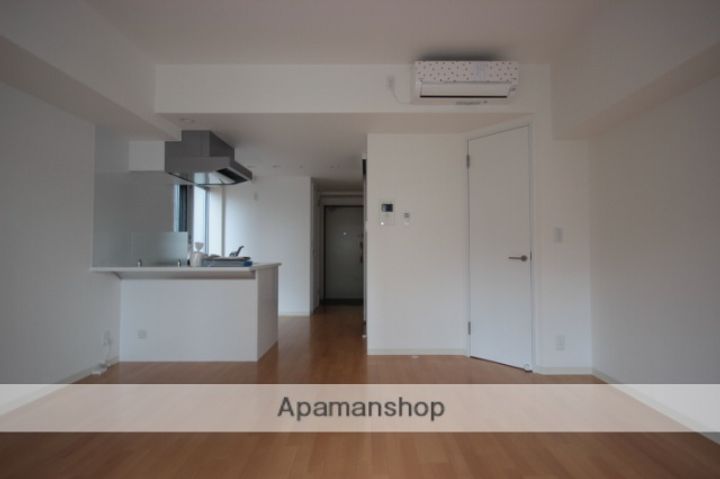 メゾンド銀山の居間