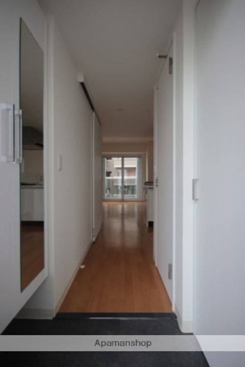 メゾンド銀山の玄関