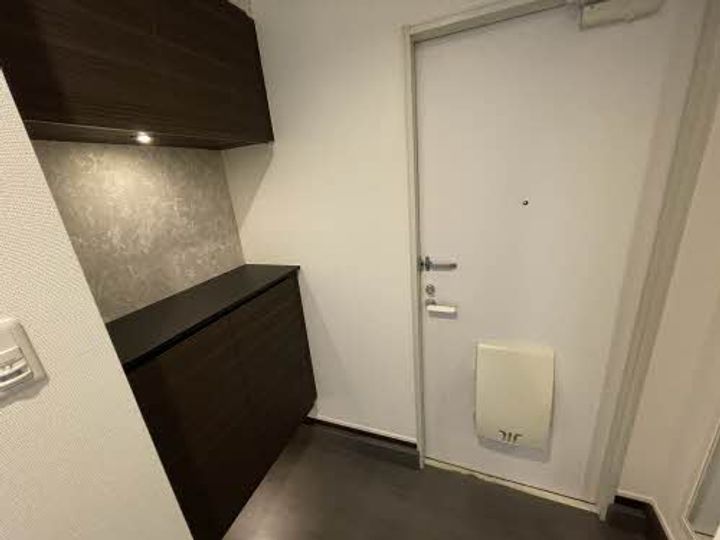 広島県安芸郡府中町本町5丁目の賃貸アパート0102の玄関