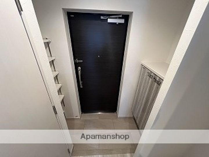 ブランシエスタ広島駅の玄関