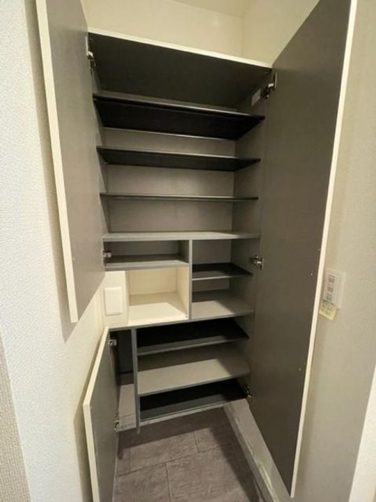 アゼリアの玄関