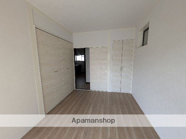 宮原ビルの居間