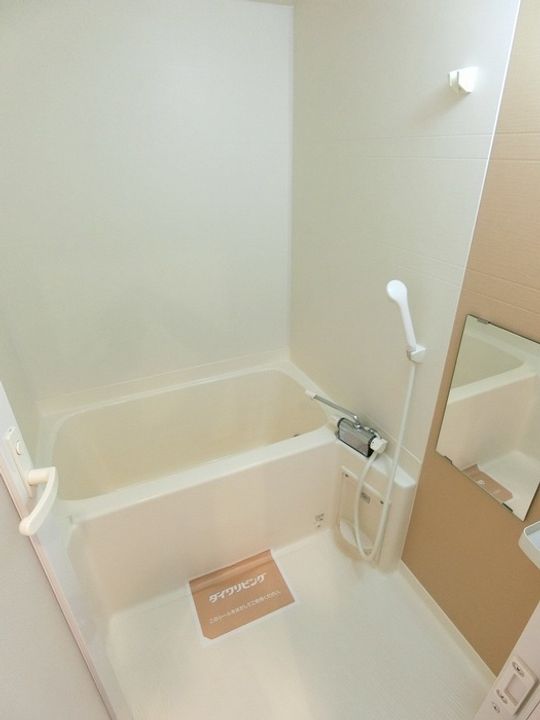 ドルチェ広島駅北口302の風呂