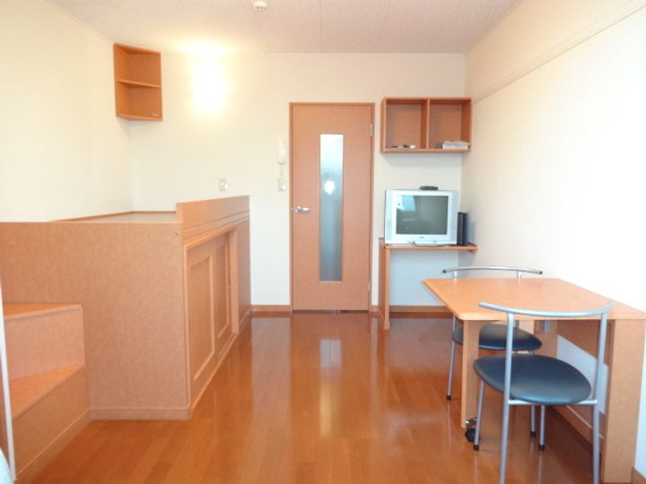 レオパレス眺望の居間