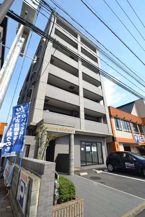 コンフォール空港通りの外観