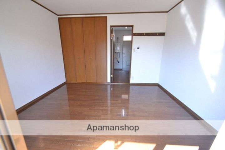 広島県東広島市西条町寺家の賃貸アパート307の居間