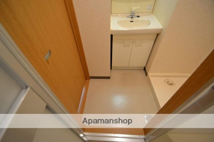 広島県東広島市西条下見5丁目の賃貸マンション305の内装