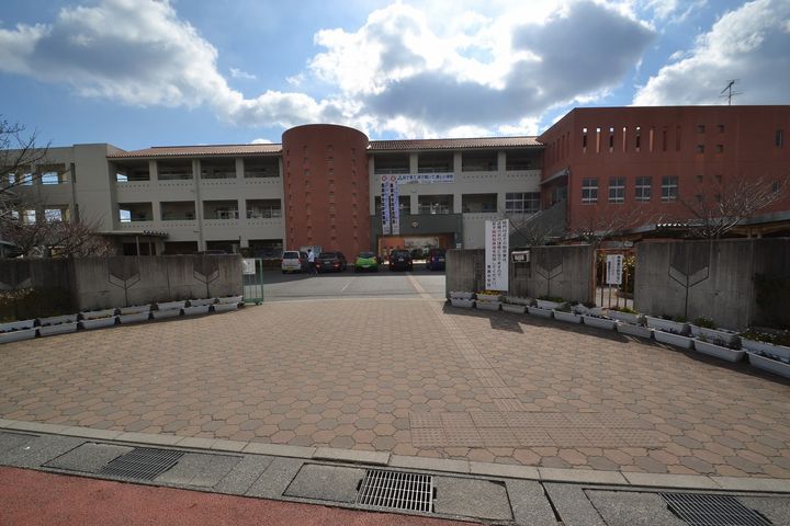 ハイデヒルズ黒瀬の周辺