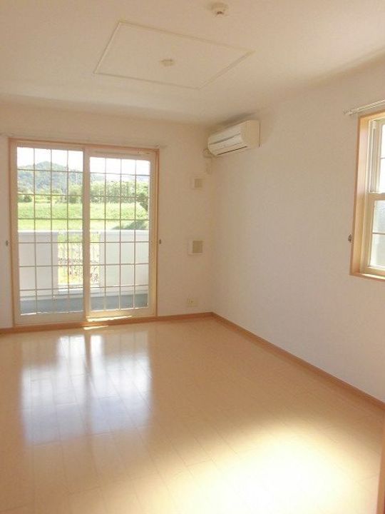 ハイデヒルズ黒瀬の居間