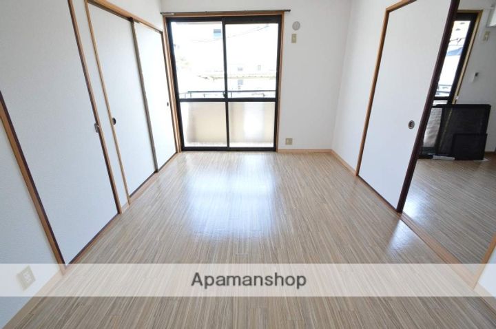 コーポ三ッ城202の居間