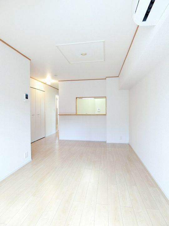 オリージャ Cの居間
