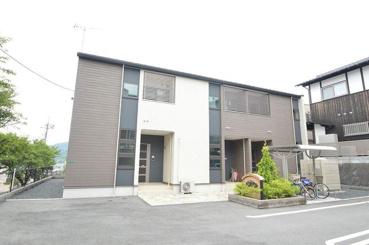 サンイーストの外観