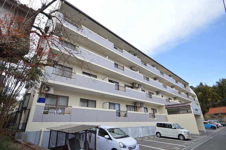 ラジュール108号室の外観