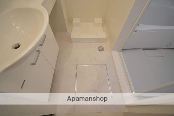 広島県東広島市寺家駅前の賃貸アパート201の内装