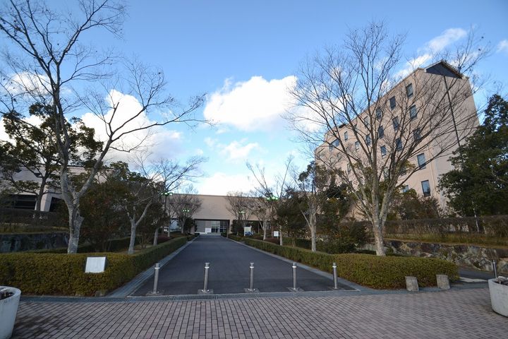 ビレッジハウス高美が丘タワー1号棟の周辺