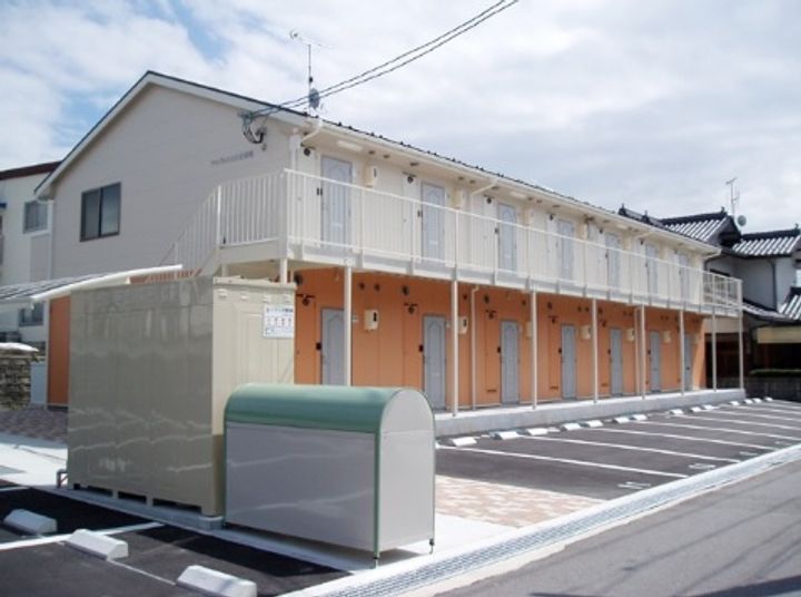 アップルハウス2番館203号室の外観
