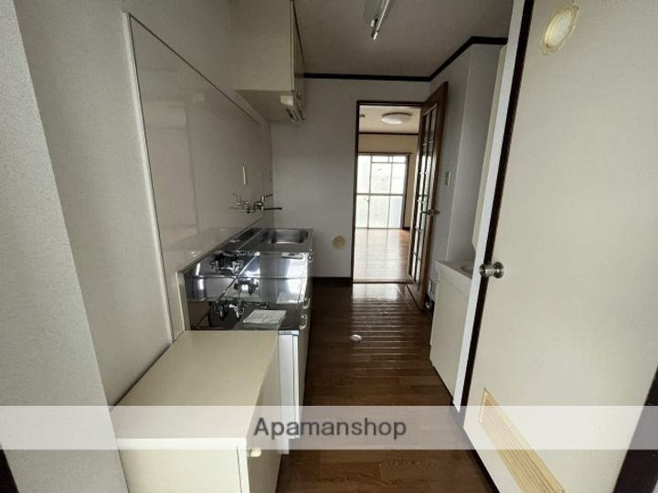 広島県東広島市西条町寺家の賃貸アパート105の内装