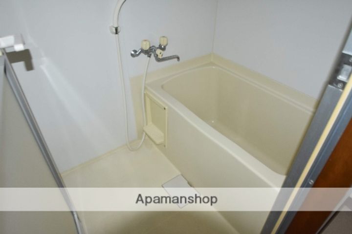 広島県東広島市西条町西条東の賃貸マンションの風呂