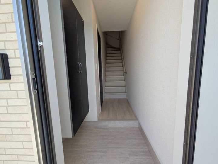 パームコート長尾の玄関