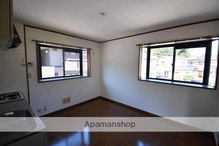 ヴィラージュ西本の居間