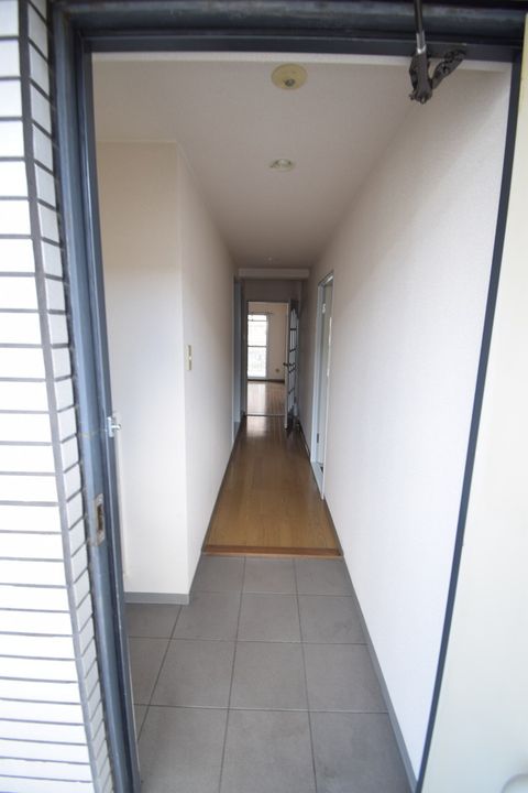 広島県広島市安芸区船越南4丁目の賃貸マンションの玄関