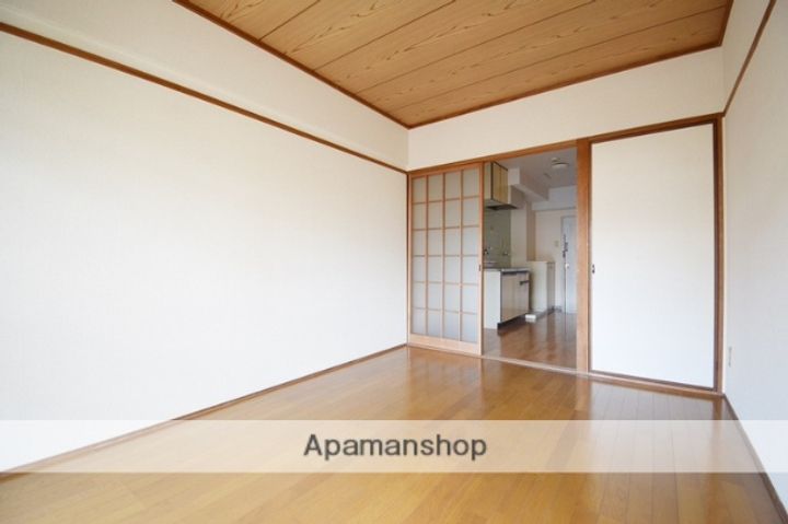 広島県安芸郡海田町南大正町の賃貸マンションの居間