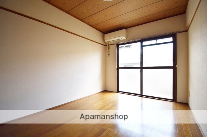 広島県安芸郡海田町南大正町の賃貸マンションの居間